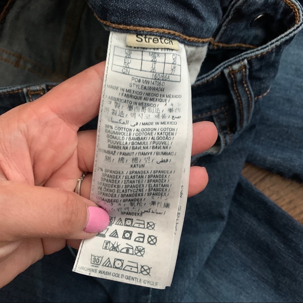 Guess Straight legs dark wash Jeans - Picture 9 of 9